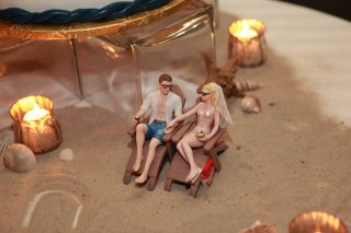 a little obsessed with these cake toppers